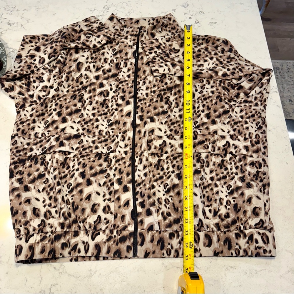NWOT- Member’s Mark Leopard Print Women's Travel Jacket Size XL - Picture 4 of 10